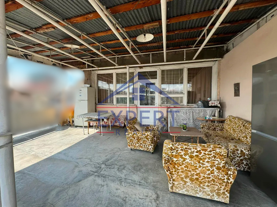 ԱՐԱԲԿԻՐ, ԱՐԱՄ ԽԱՉԱՏՐՅԱՆ ՓՈՂՈՑ, 3 ՍԵՆՅԱԿ