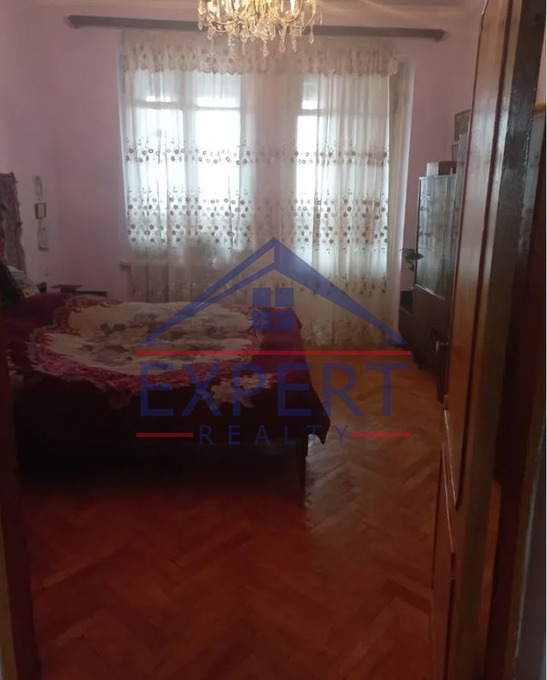 ԱՐԱԲԿԻՐ, ԿՈՄԻՏԱՍԻ ՊՈՂՈՏԱ, 4  ՍԵՆՅԱԿ