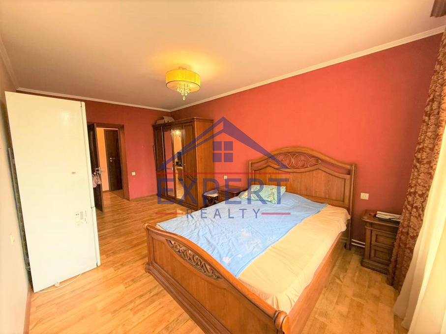 ԿԵՆՏՐՈՆ, ԱԲՈՎՅԱՆ ՓՈՂՈՑ, 3 ՍԵՆՅԱԿ