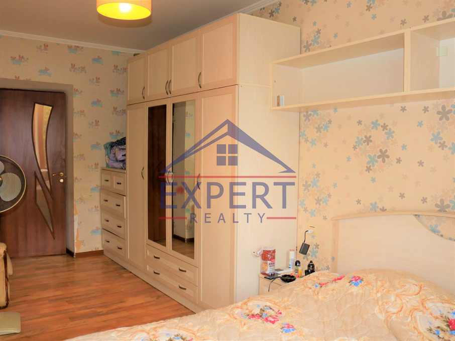 ԿԵՆՏՐՈՆ, ԱԲՈՎՅԱՆ ՓՈՂՈՑ, 3 ՍԵՆՅԱԿ