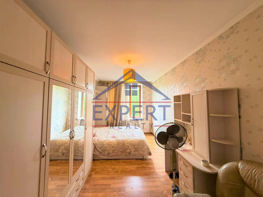 ԿԵՆՏՐՈՆ, ԱԲՈՎՅԱՆ ՓՈՂՈՑ, 3 ՍԵՆՅԱԿ