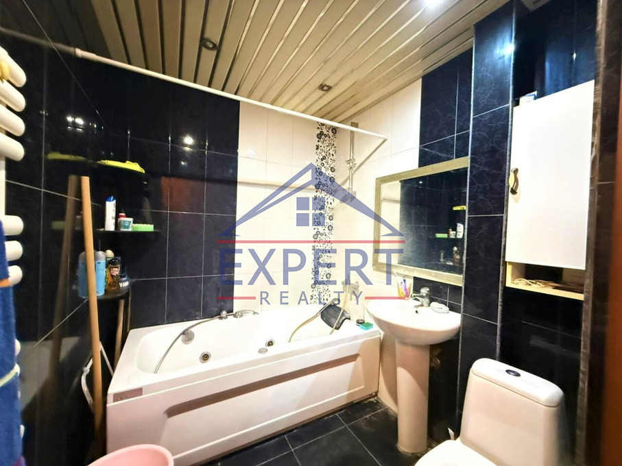 ԿԵՆՏՐՈՆ, ԱԲՈՎՅԱՆ ՓՈՂՈՑ, 3 ՍԵՆՅԱԿ