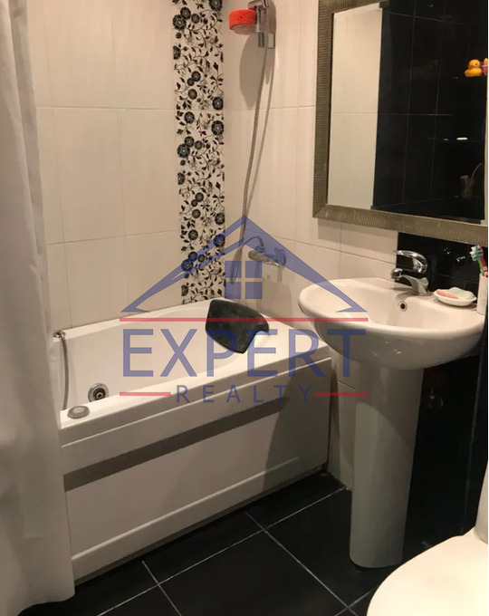 ԿԵՆՏՐՈՆ, ԱԲՈՎՅԱՆ ՓՈՂՈՑ, 3 ՍԵՆՅԱԿ