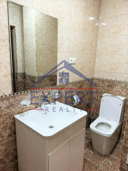 ԿԵՆՏՐՈՆ, ԱՐԳԻՇՏԻ ՓՈՂՈՑ, 2 ՍԵՆՅԱԿ