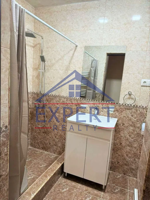 ԿԵՆՏՐՈՆ, ԱՐԳԻՇՏԻ ՓՈՂՈՑ, 2 ՍԵՆՅԱԿ