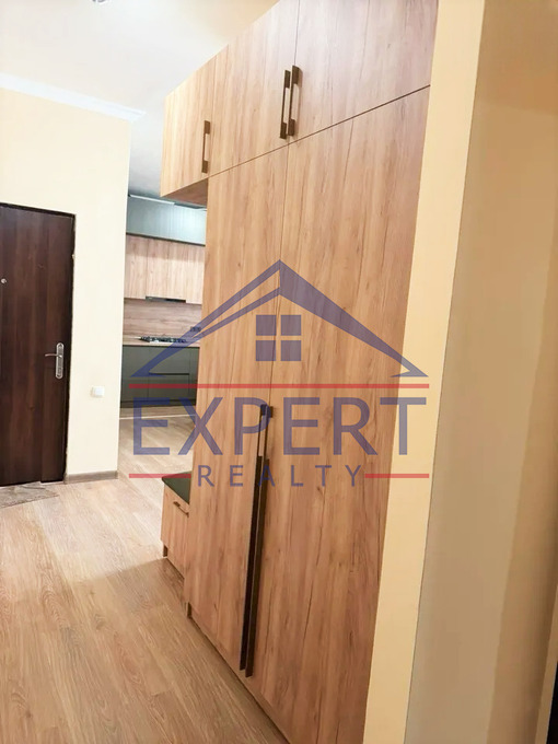 ԿԵՆՏՐՈՆ, ԱՐԳԻՇՏԻ ՓՈՂՈՑ, 2 ՍԵՆՅԱԿ