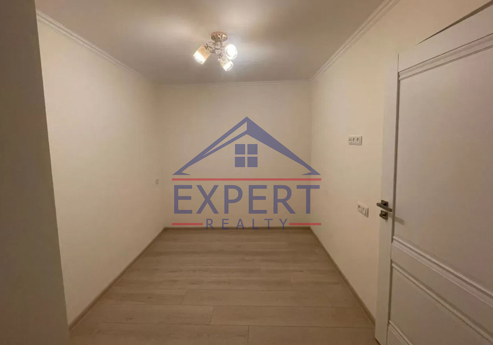 ԱՐԱԲԿԻՐ, ԿՈՄԻՏԱՍԻ ՊՈՂՈՏԱ, 3 ՍԵՆՅԱԿ