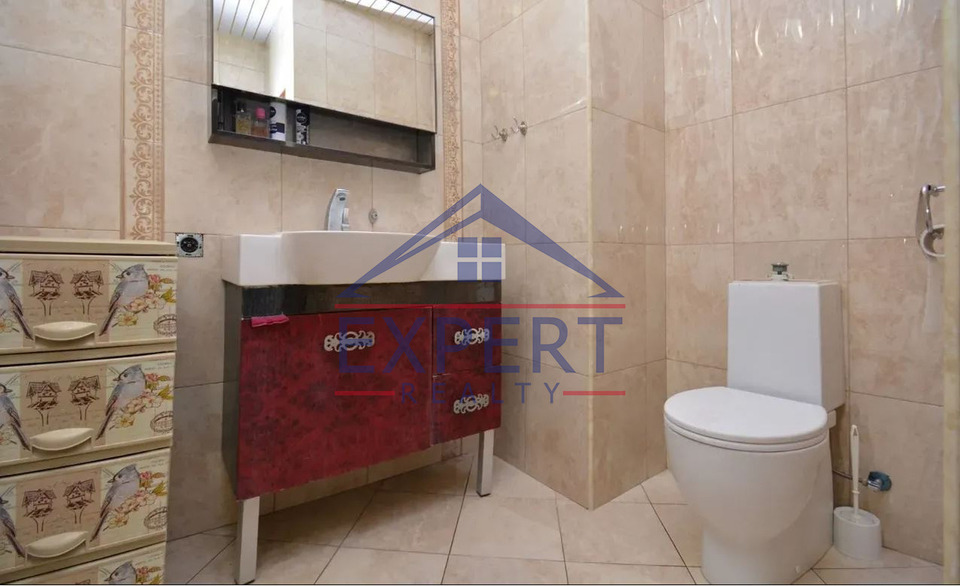 ԱՐԱԲԿԻՐ, ԿՈՄԻՏԱՍԻ ՊՈՂՈՏԱ, 3 ՍԵՆՅԱԿ