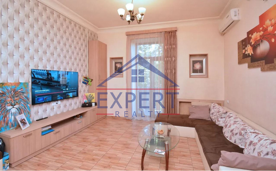 ԱՐԱԲԿԻՐ, ԿՈՄԻՏԱՍԻ ՊՈՂՈՏԱ, 3 ՍԵՆՅԱԿ