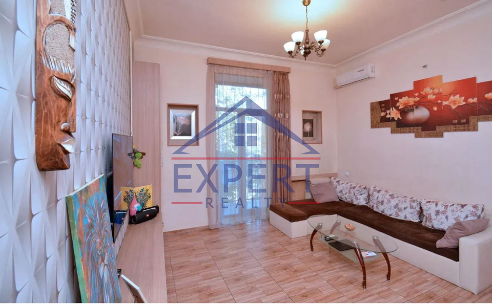 ԱՐԱԲԿԻՐ, ԿՈՄԻՏԱՍԻ ՊՈՂՈՏԱ, 3 ՍԵՆՅԱԿ