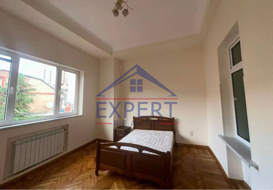 ԿԵՆՏՐՈՆ, ՄԱՇՏՈՑԻ ՊՈՂՈՏԱ  3 ՍԵՆՅԱԿ