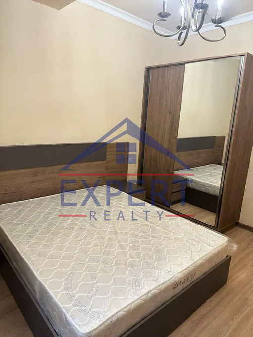 ԿԵՆՏՐՈՆ, ԱՐԳԻՇՏԻ ՓՈՂՈՑ, 2 ՍԵՆՅԱԿ