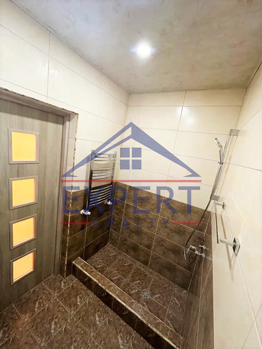 ԿԵՆՏՐՈՆ, ԱՐԳԻՇՏԻ ՓՈՂՈՑ, 2 ՍԵՆՅԱԿ