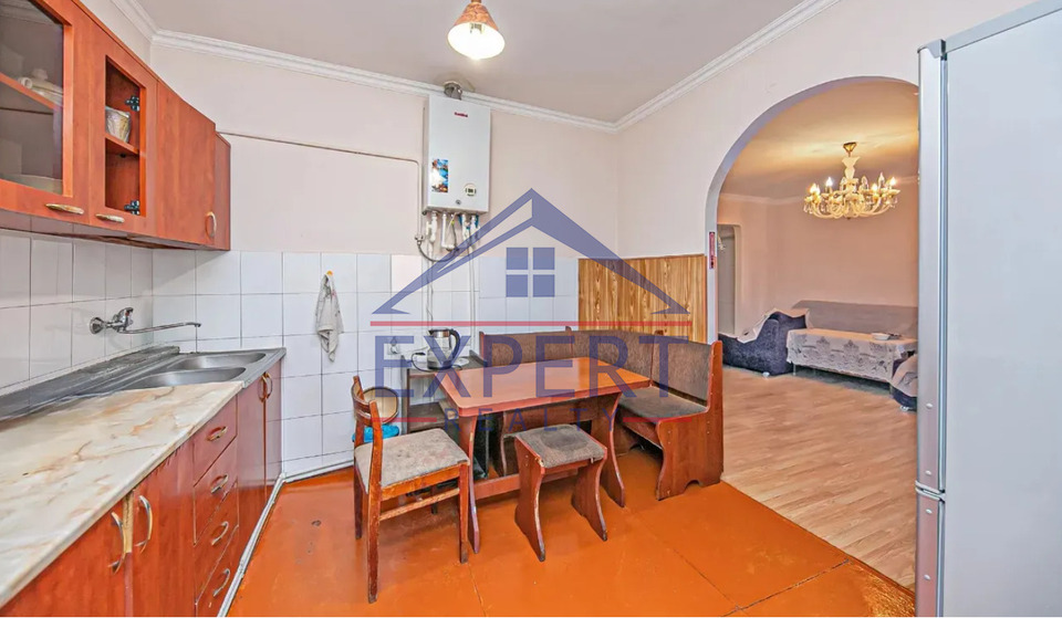 ԿԵՆՏՐՈՆ, ԹՈՒՄԱՆՅԱՆ ՓՈՂՈՑ, 3 ՍԵՆՅԱԿ