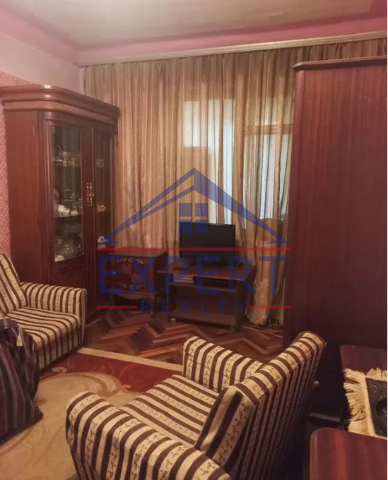 ԱՐԱԲԿԻՐ, ԿՈՄԻՏԱՍԻ ՊՈՂՈՏԱ, 3 ՍԵՆՅԱԿ