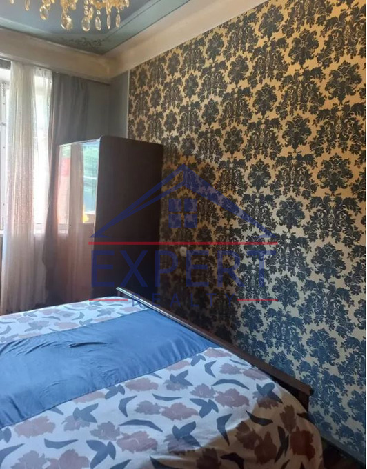 ԱՐԱԲԿԻՐ, ԿՈՄԻՏԱՍԻ ՊՈՂՈՏԱ, 3 ՍԵՆՅԱԿ