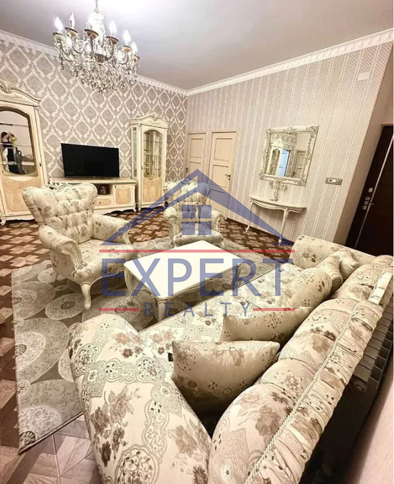 ԿԵՆՏՐՈՆ, ԵԿՄԱԼՅԱՆ ՓՈՂՈՑ  5  ՍԵՆՅԱԿ