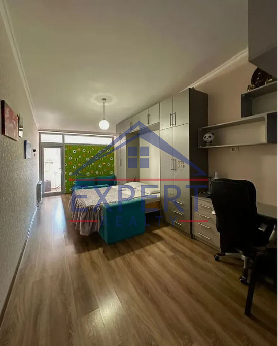 ԿԵՆՏՐՈՆ, ԵԿՄԱԼՅԱՆ ՓՈՂՈՑ  5  ՍԵՆՅԱԿ