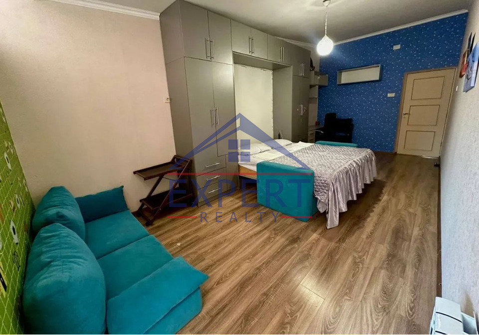 ԿԵՆՏՐՈՆ, ԵԿՄԱԼՅԱՆ ՓՈՂՈՑ  5  ՍԵՆՅԱԿ