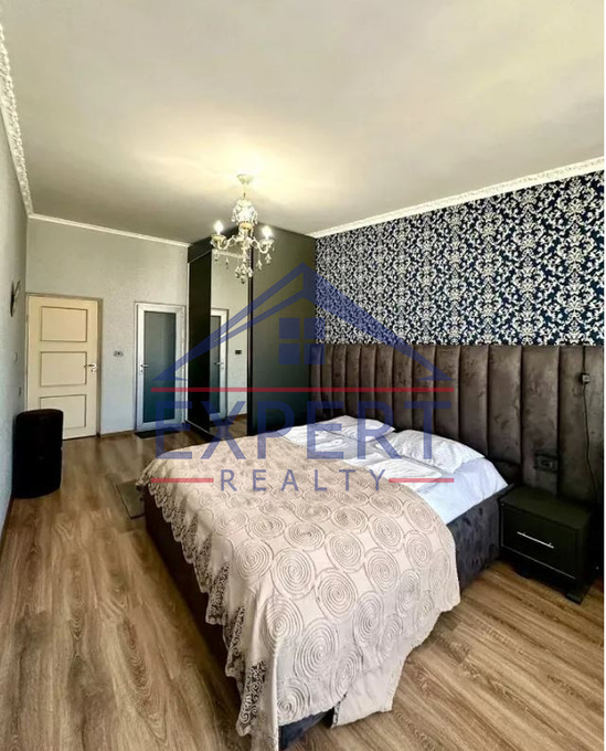 ԿԵՆՏՐՈՆ, ԵԿՄԱԼՅԱՆ ՓՈՂՈՑ  5  ՍԵՆՅԱԿ