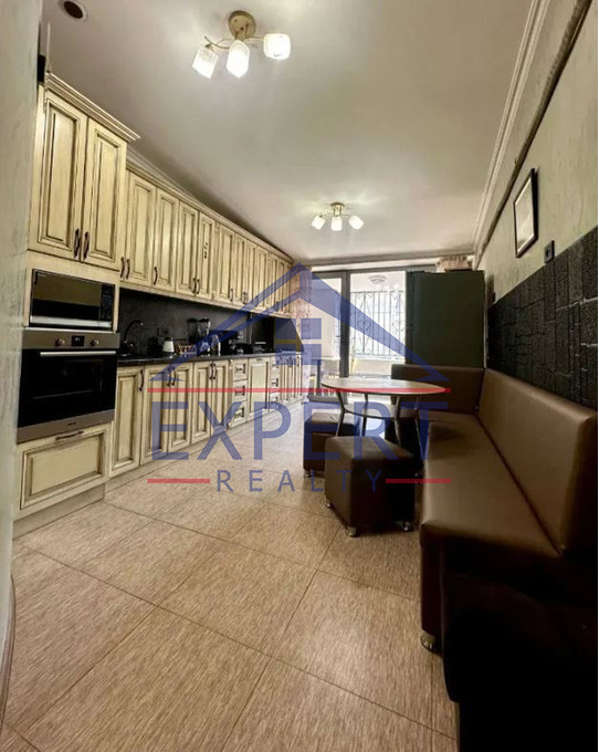 ԿԵՆՏՐՈՆ, ԵԿՄԱԼՅԱՆ ՓՈՂՈՑ  5  ՍԵՆՅԱԿ