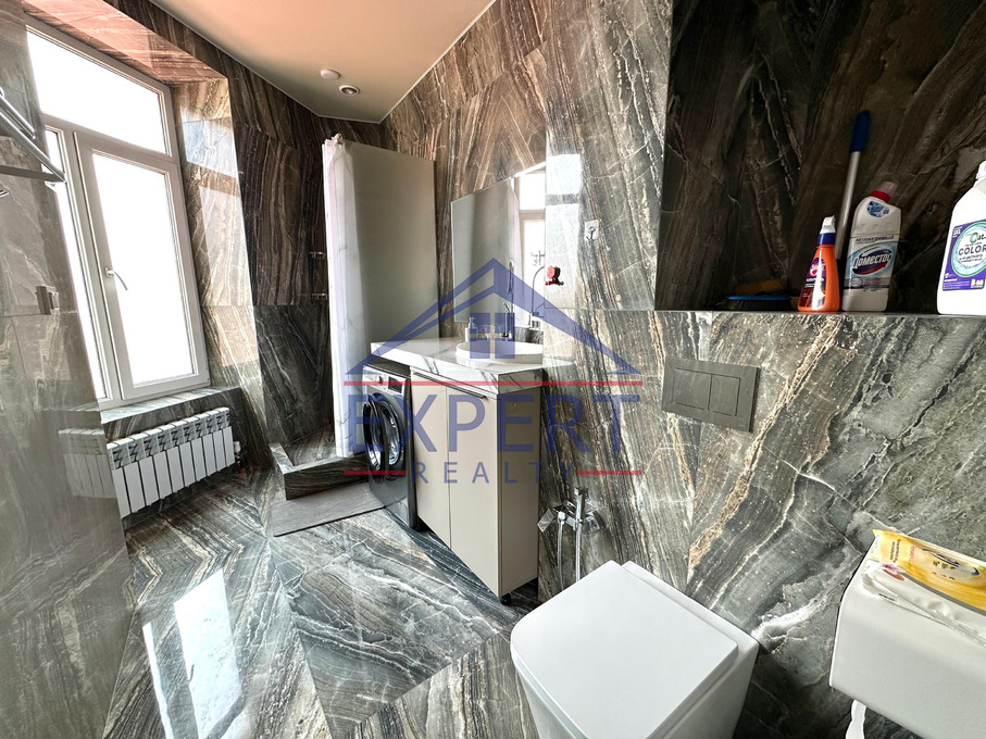 ԿԵՆՏՐՈՆ, ՄԱՇՏՈՑԻ ՊՈՂՈՏԱ, 3 ՍԵՆՅԱԿ