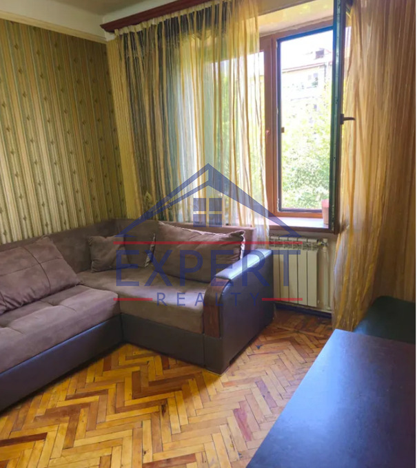 ԱՐԱԲԿԻՐ, ՀՐԱՉՅԱ ՔՈՉԱՐ ՓՈՂՈՑ, 3 ՍԵՆՅԱԿ