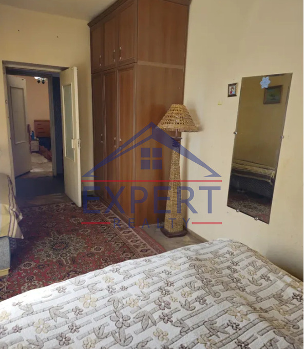 ԱՐԱԲԿԻՐ, ՀՐԱՉՅԱ ՔՈՉԱՐ ՓՈՂՈՑ, 3 ՍԵՆՅԱԿ