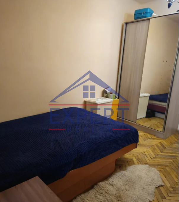 ԱՐԱԲԿԻՐ, ՀՐԱՉՅԱ ՔՈՉԱՐ ՓՈՂՈՑ, 3 ՍԵՆՅԱԿ