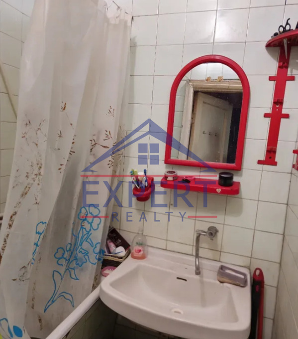 ԱՐԱԲԿԻՐ, ՀՐԱՉՅԱ ՔՈՉԱՐ ՓՈՂՈՑ, 3 ՍԵՆՅԱԿ