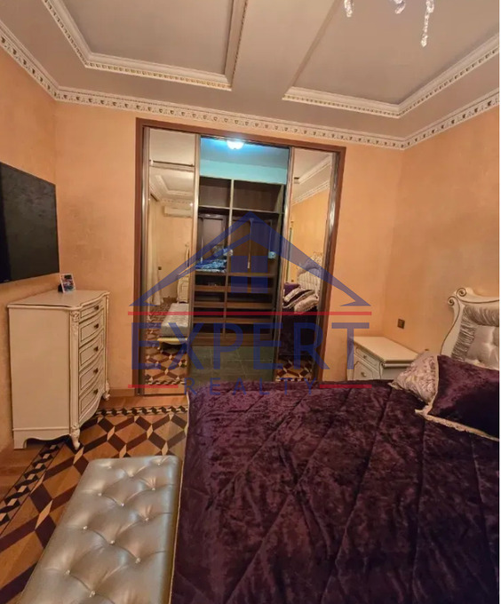 ԿԵՆՏՐՈՆ, ՏԵՐՅԱՆ ՓՈՂՈՑ, 3 ՍԵՆՅԱԿ