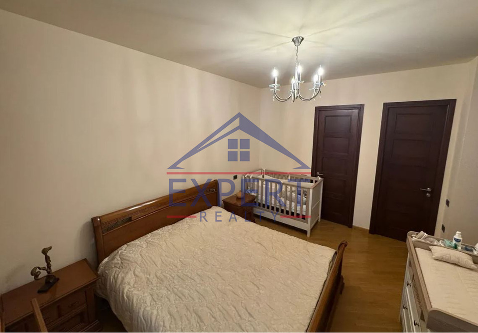 ԿԵՆՏՐՈՆ, ՎԵՐԻՆ ԱՆՏԱՌԱՅԻՆ, 4 ՍԵՆՅԱԿ