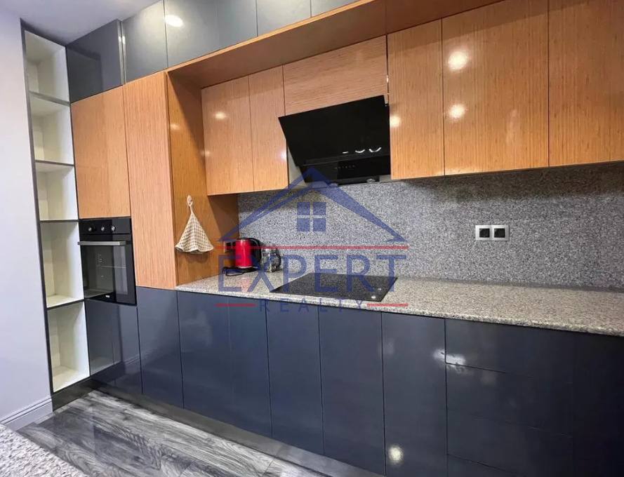 Կենտրոն, ԾԻԾԵՌՆԱԿԱԲԵՐԴԻ ԽՃՈՒՂԻ 3 ՍԵՆՅԱԿ