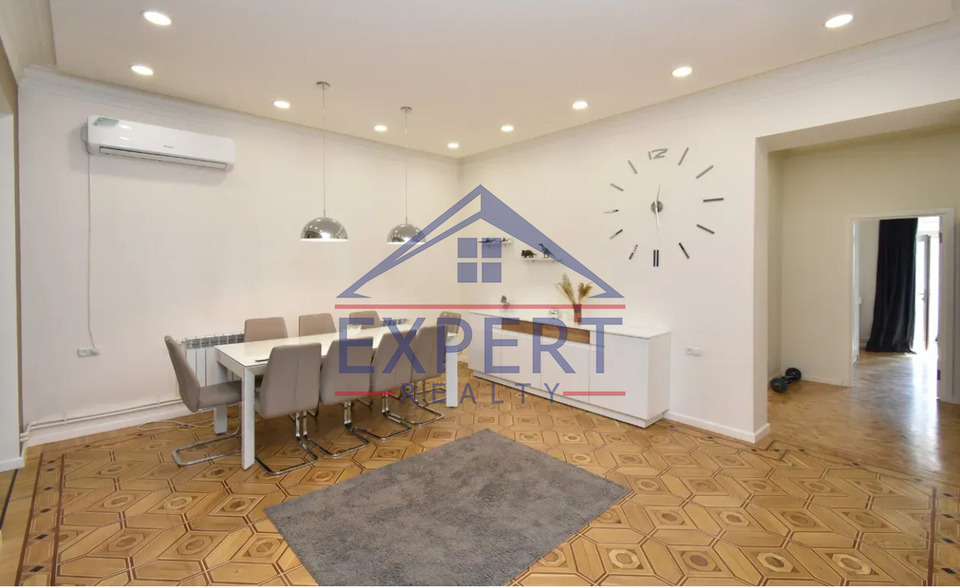 ԿԵՆՏՐՈՆ, ՏՊԱԳՐԻՉՆԵՐ ՓՈՂՈՑ, 3 ՍԵՆՅԱԿ