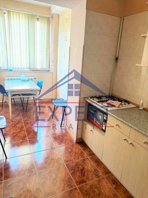 ԿԵՆՏՐՈՆ, ԼԵՈՅԻ ՓՈՂՈՑ, 3 ՍԵՆՅԱԿ