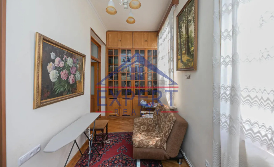 ԿԵՆՏՐՈՆ, ՄՈՍԿՈՎՅԱՆ ՓՈՂՈՑ, 3 ՍԵՆՅԱԿ