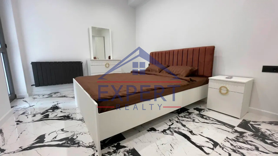 ԿԵՆՏՐՈՆ, ԱՐՇԱԿՈՒՆՅԱՑ ՊՈՂՈՏԱ, 3 ՍԵՆՅԱԿ