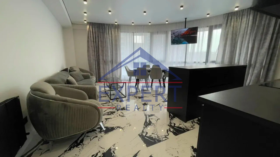 ԿԵՆՏՐՈՆ, ԱՐՇԱԿՈՒՆՅԱՑ ՊՈՂՈՏԱ, 3 ՍԵՆՅԱԿ