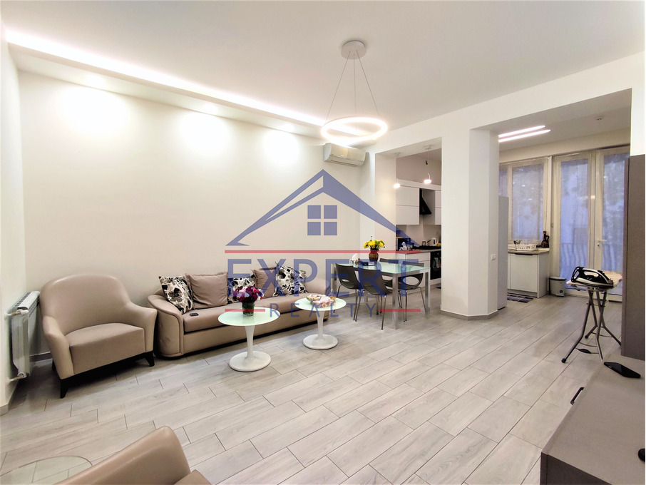 ԿԵՆՏՐՈՆ, ՏԵՐՅԱՆ ՓՈՂՈՑ, 3 ՍԵՆՅԱԿ