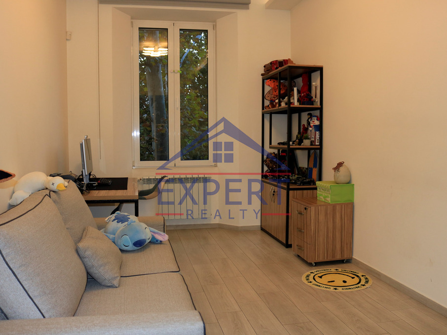 ԿԵՆՏՐՈՆ, ՏԵՐՅԱՆ ՓՈՂՈՑ, 3 ՍԵՆՅԱԿ