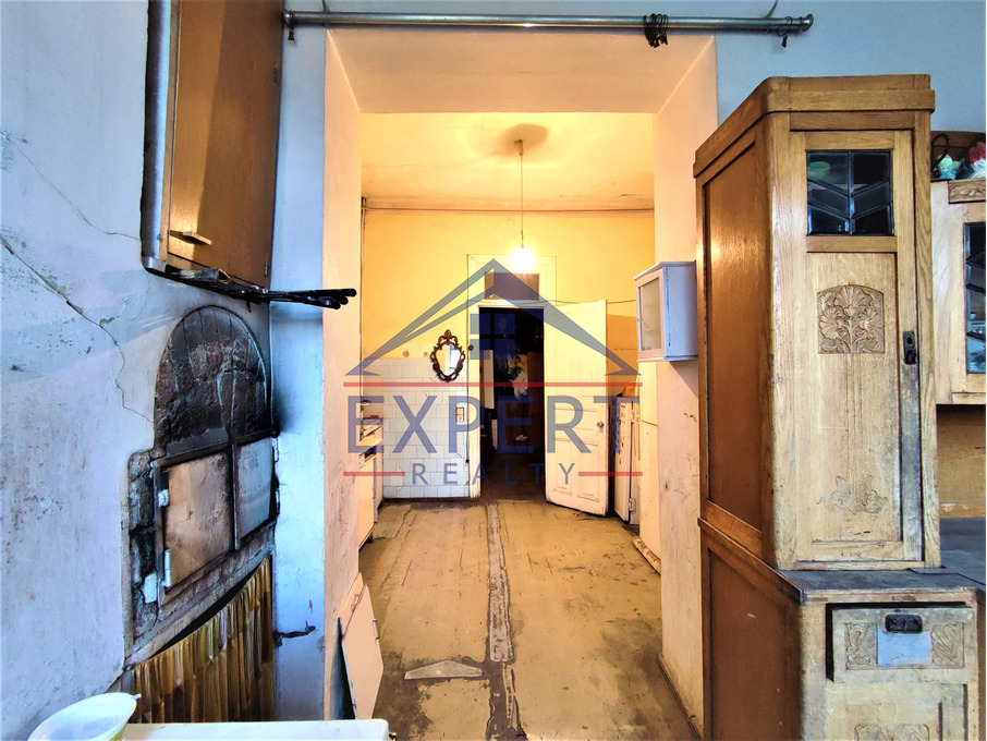 ԿԵՆՏՐՈՆ, ՏԵՐՅԱՆ ՓՈՂՈՑ, 3 ՍԵՆՅԱԿ