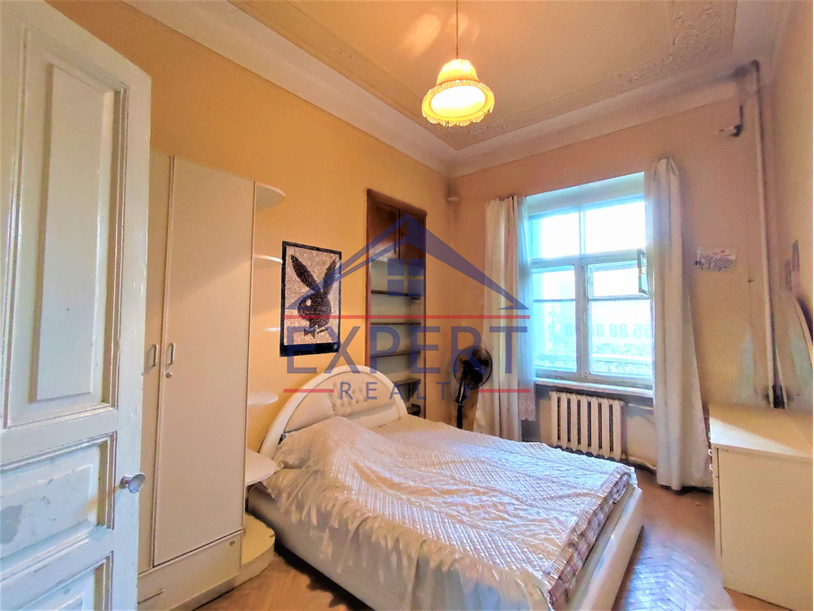 ԿԵՆՏՐՈՆ, ՏԵՐՅԱՆ ՓՈՂՈՑ, 3 ՍԵՆՅԱԿ