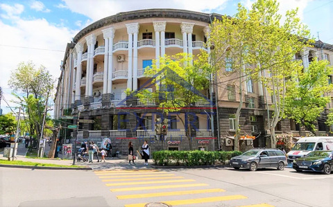 ԿԵՆՏՐՈՆ, ՏԵՐՅԱՆ ՓՈՂՈՑ, 3 ՍԵՆՅԱԿ