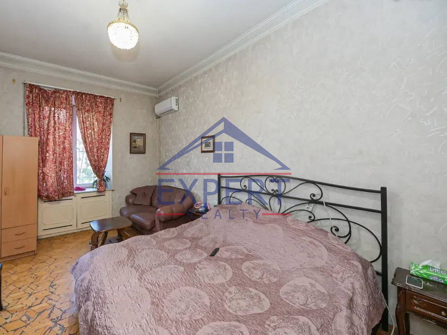 ԿԵՆՏՐՈՆ, ՏԵՐՅԱՆ ՓՈՂՈՑ, 3 ՍԵՆՅԱԿ