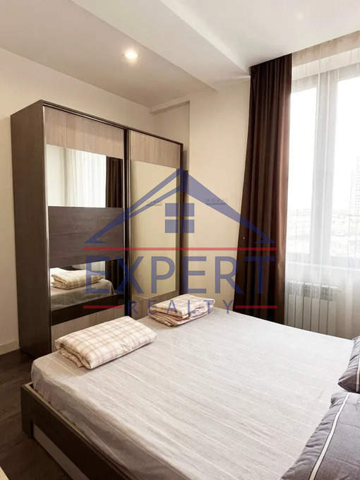 ԴԱՎԹԱՇԵՆ, ՏԻԳՐԱՆ ՊԵՏՐՈՍՅԱՆ ՓՈՂՈՑ, 3 ՍԵՆՅԱԿ