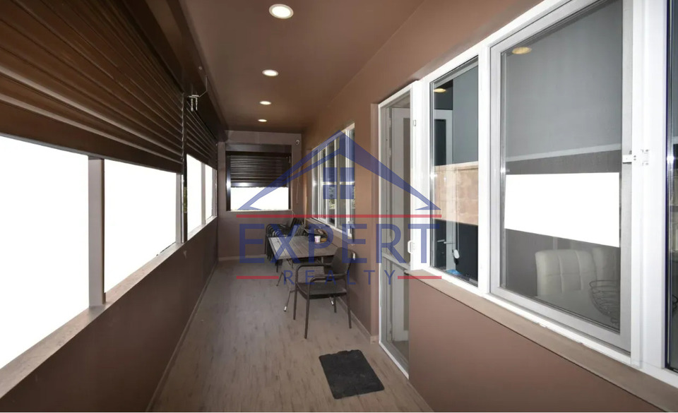 ԿԵՆՏՐՈՆ, ՏՊԱԳՐԻՉՆԵՐ ՓՈՂՈՑ, 4 ՍԵՆՅԱԿ