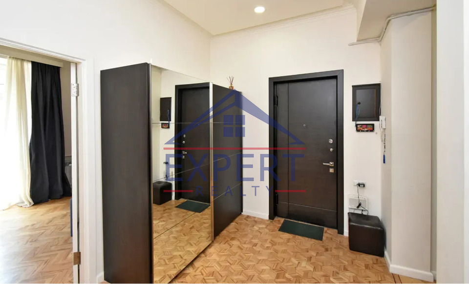 ԿԵՆՏՐՈՆ, ՏՊԱԳՐԻՉՆԵՐ ՓՈՂՈՑ, 4 ՍԵՆՅԱԿ