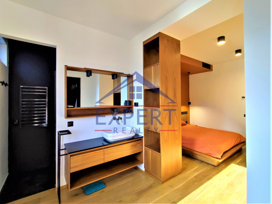 ԿԵՆՏՐՈՆ, ՍԱՅԱԹ ՆՈՎԱ ՊՈՂՈՏԱ, 3 ՍԵՆՅԱԿ