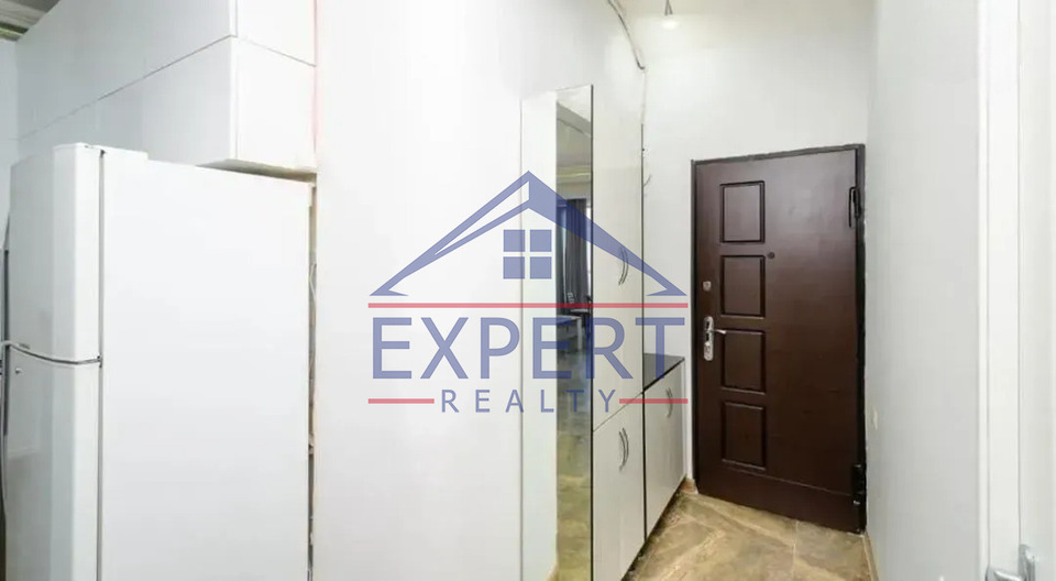 ԿԵՆՏՐՈՆ, ՄԱՇՏՈՑԻ ՊՈՂՈՏԱ, 2 ՍԵՆՅԱԿ