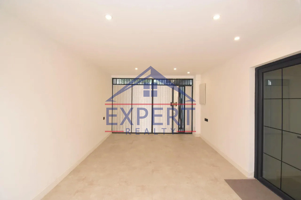 ԱՐԱԲԿԻՐ, ԱՐԱՄ ԽԱՉԱՏՐՅԱՆ ՓՈՂՈՑ, 2 ՍԵՆՅԱԿ